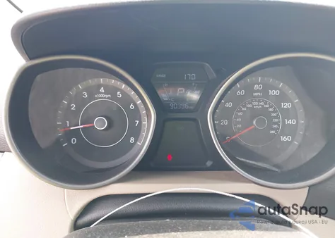 2014 Hyundai Elantra Se z USA, uszkodzony, nr VIN 5NPDH4AE3EH519825